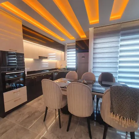 Apartment Yekta Kingdom Trade Center 1+1 Luxury Alanya