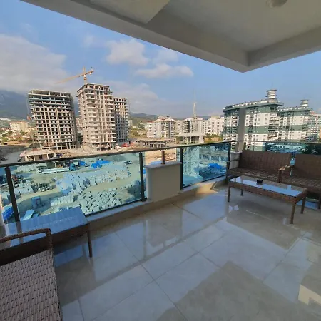 Yekta Kingdom Trade Center 1+1 Luxury Alanya